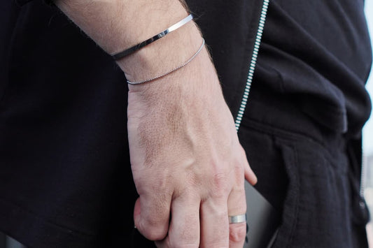 Steel bracelets and its advantages: Durability and toughness - Velvilo