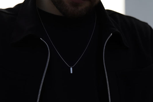 Guy Necklace – A popular jewelry - Velvilo