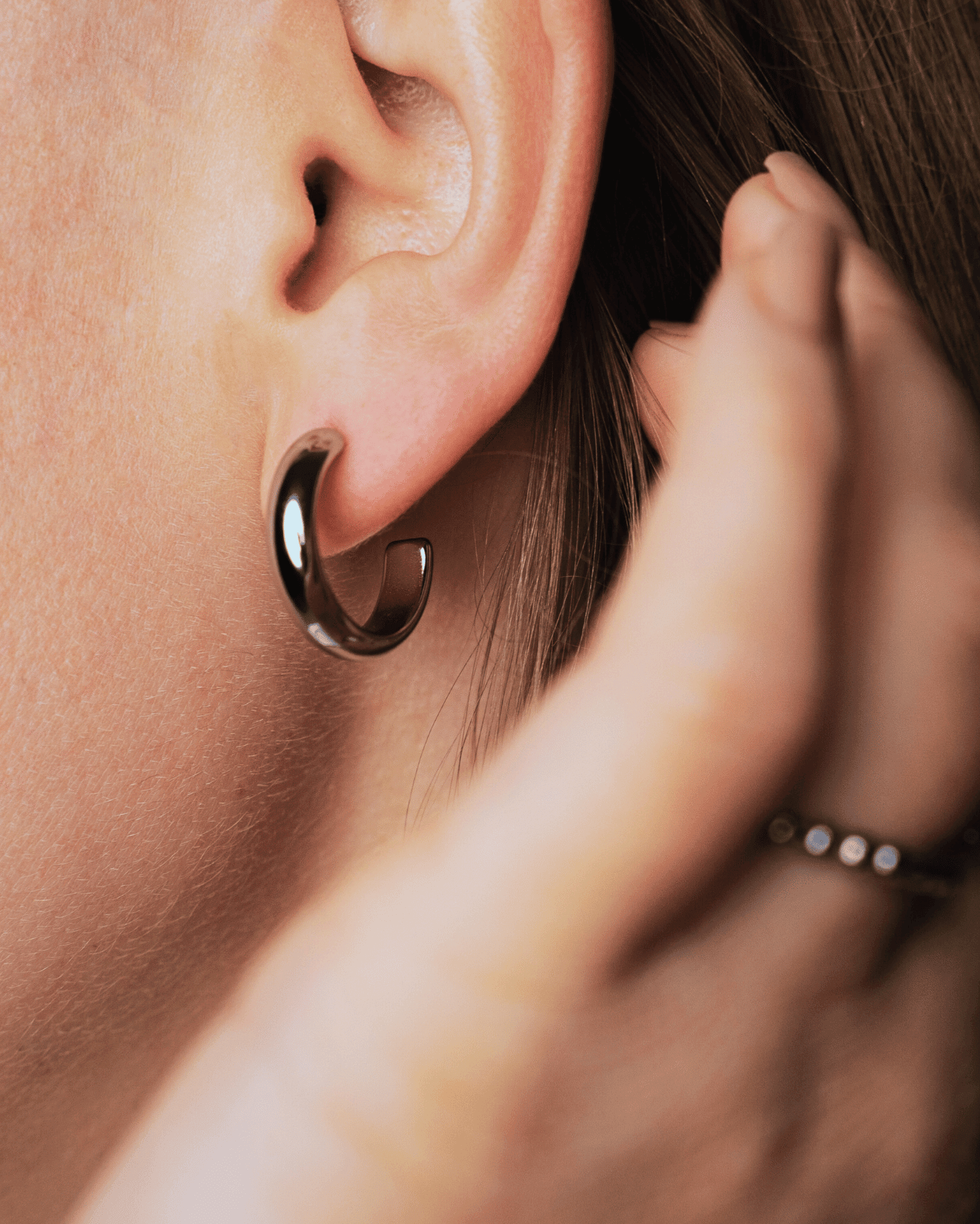 Joanna Hoop Earring - Velvilo